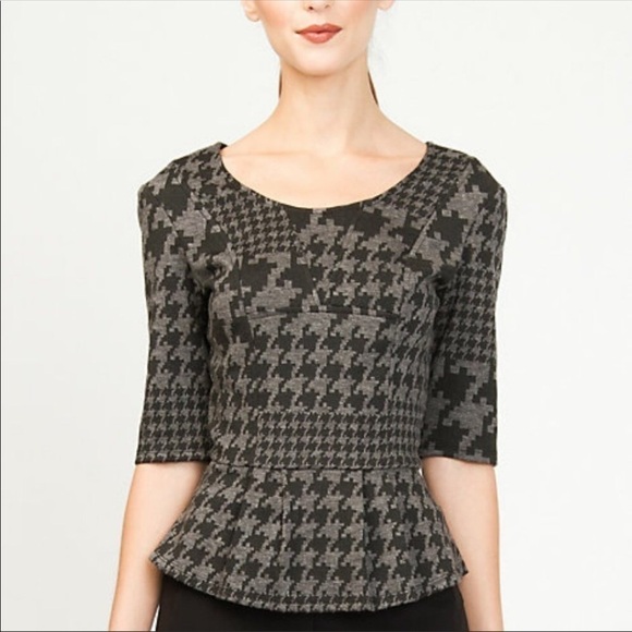 le chateau Tops - Le Chateau Black Gray Half Sleeve Top Size XXS